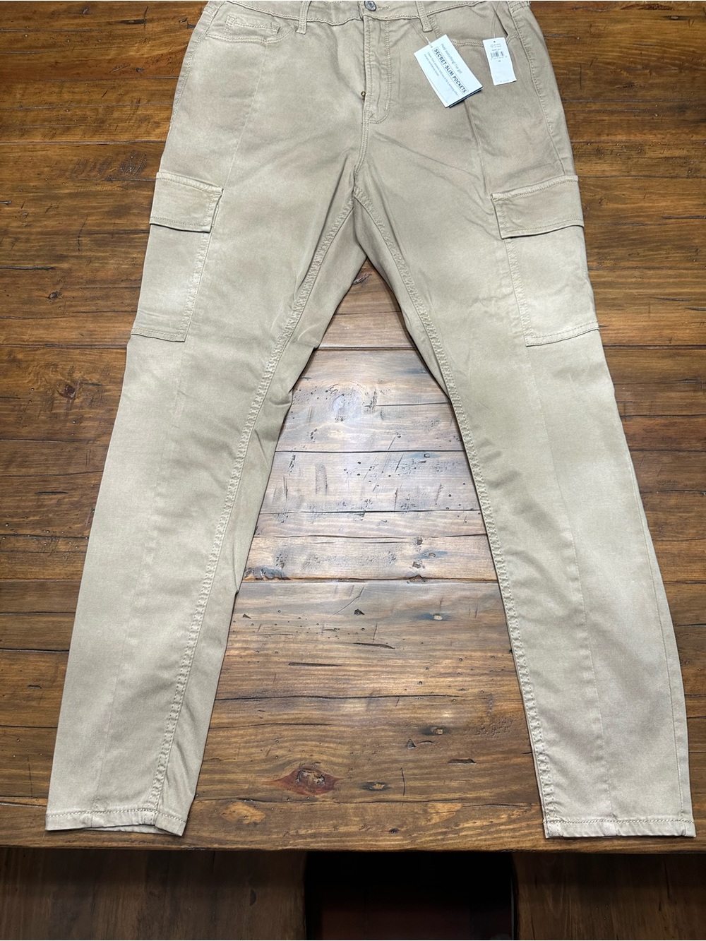 NWT Old Navy Rockstar Super Skinny Tan Cargo Pants - Women’s size 12